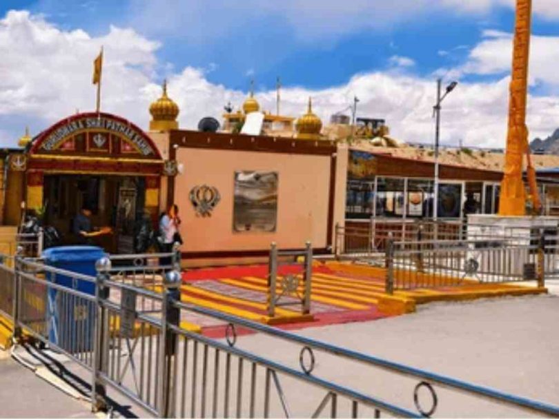 Gurudwara Bangla Sahib – A Sanctuary in the Heart of Delhi